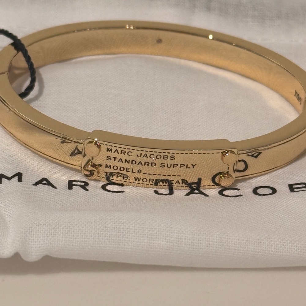NWT Marc Jacobs gold bangle - M/L - Picture 2 of 8